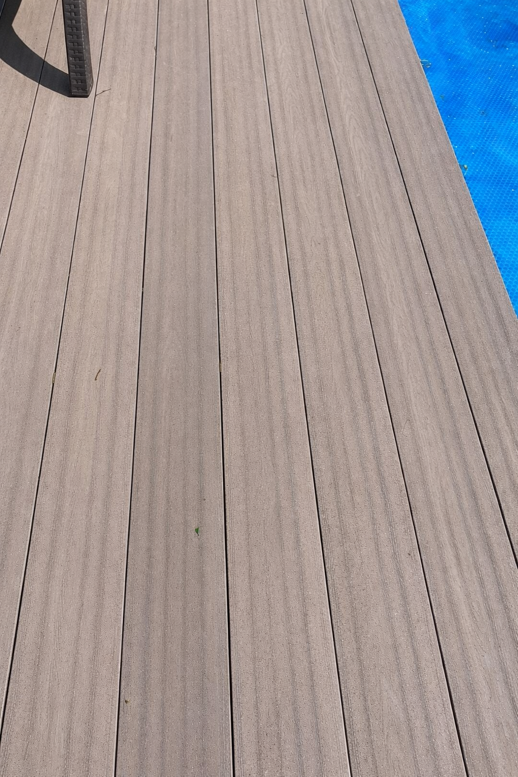 Террасная доска из ДПК для бассейна